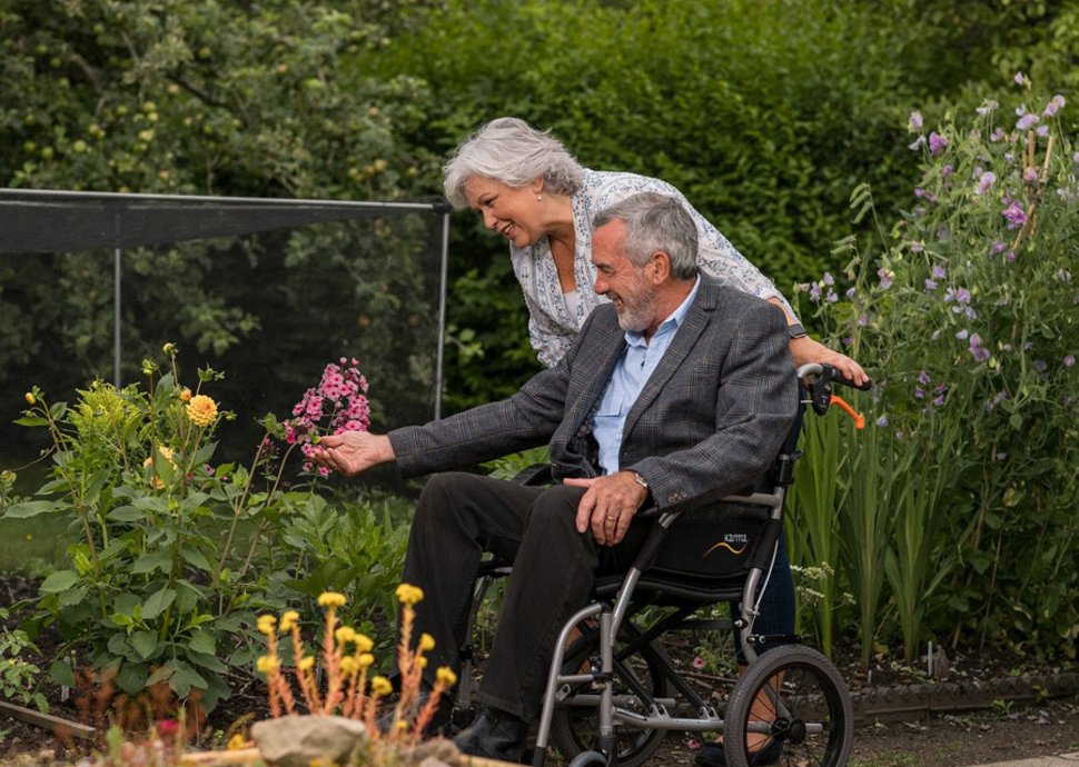 Die neurologische Erkrankung Myasthenia gravis kann den Alltag deutlich einschränken.